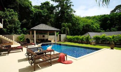 Потрясающая вилла с 7 спальнями и с видом на бассейн в проекте Зе Виллас, на пляже Найхарн