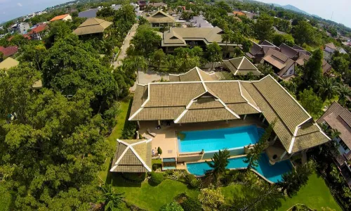 Модная вилла с 4 спальнями и с видом на бассейн, на пляже Найхарн