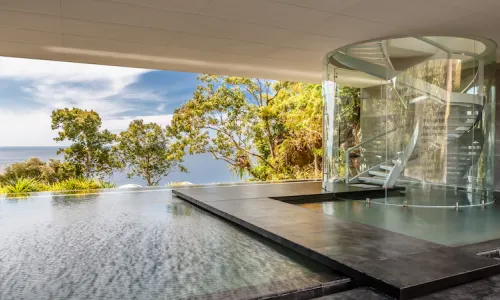 Великолепная вилла премиум класса с 4 спальнями и с видом на море, на пляже Камала 