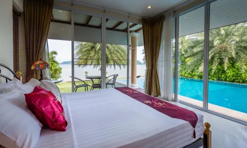 Прекрасная вилла с 3 спальнями и с видом на бассейн, не далеко от моря, на пляже Чалонг