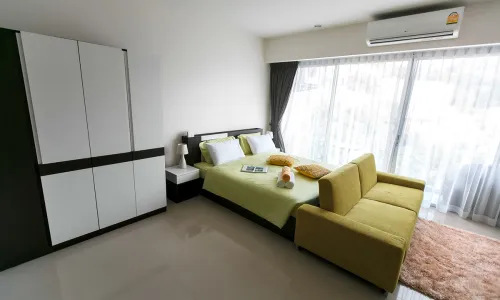 Cтильные апартаменты с 1 спальней и с видом на бассейн в проекте Карон Чик, на пляже Карон