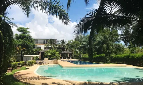 Прекрасные апартаменты с 3 спальнями и с видом на сад, не далеко от моря в проекте Чом Таван, на пляже Бангтао/Лагуна