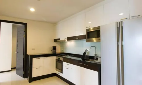 Модные апартаменты с 2 спальнями и с видом на бассейн в проекте Реджент Камала, на пляже Камала 