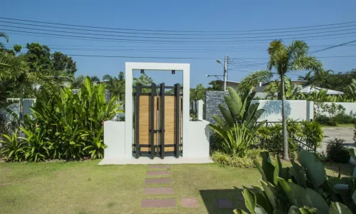 Модная вилла с 3 спальнями и с видом на бассейн в проекте Модерн Зен, на пляже Найхарн