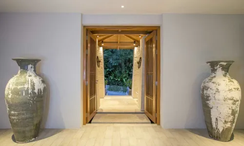 Сногсшибательная вилла премиум класса с 7 спальнями и с видом на море в проекте Ля Колин, на пляже Лаян 