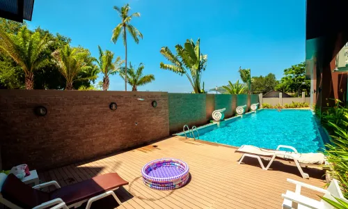 Сказочные апартаменты с 2 спальнями и с видом на бассейн в проекте Карон Чик, на пляже Карон