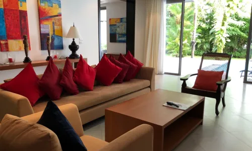 Превосходные апартаменты с 3 спальнями и с видом на бассейн в проекте Мандала Кондоминиум, на пляже Бангтао/Лагуна