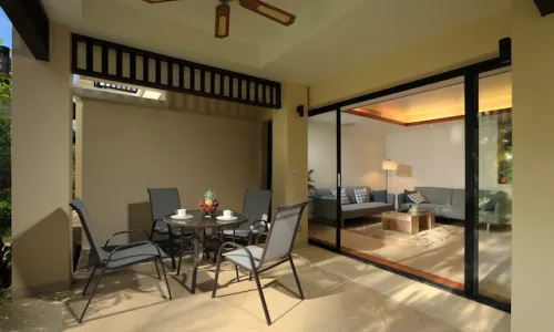 Шикарная вилла с 2 спальнями и с видом на бассейн в проекте Ангсана Виллас Резорт, на пляже Бангтао/Лагуна