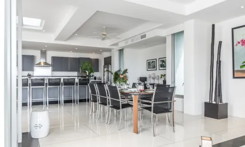 Модная вилла с 5 спальнями и с видом на море в проекте Оверлукинг Лайян, на пляже Бангтао/Лагуна