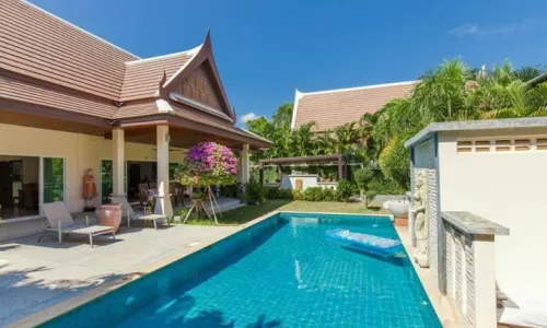 Комфортабельная вилла с 2 спальнями и с видом на бассейн, на пляже Найхарн