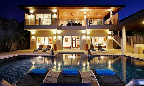 Восхитительная вилла с 7 спальнями и с видом на бассейн в проекте Зе Виллас, на пляже Найхарн