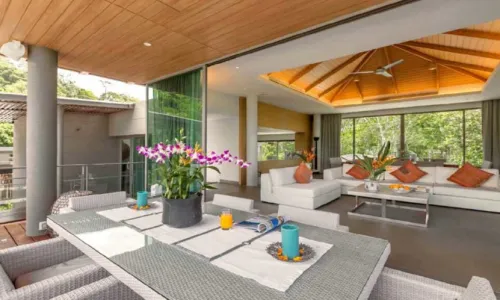 Восхитительная вилла премиум класса с 5 спальнями и с видом на море в проекте Ля Колин, на пляже Лаян 