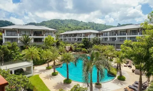 Роскошные апартаменты с 2 спальнями и с видом на бассейн, не далеко от моря в проекте Перл оф Найтон, на пляже Найтон