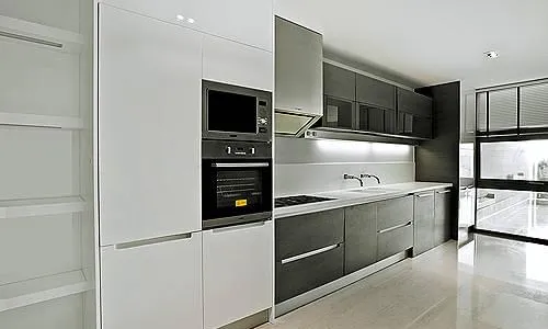 Великолепная вилла с 3 спальнями и с видом на море в проекте Ева бич, на пляже Равай