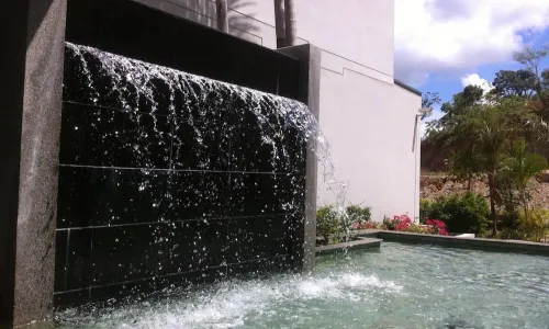 Превосходные апартаменты с 2 спальнями и с видом на море в проекте Карон Хилл, на пляже Карон