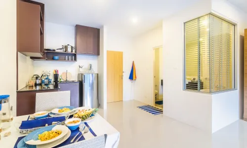 Модные апартаменты с 1 спальней и с видом на бассейн в проекте Карон Чик, на пляже Карон