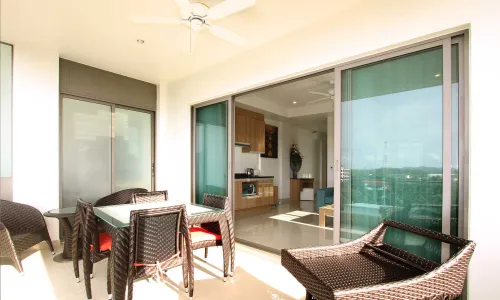 Великолепные апартаменты с 1 спальней и с видом на горы в проекте Сурин Сабай 2, на пляже Сурин