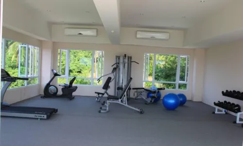 Сногсшибательные апартаменты с 2 спальнями и с видом на бассейн в проекте Си энд Cкай, на пляже Карон