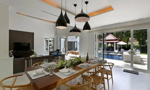 Прекрасная вилла с 4 спальнями и с видом на бассейн в проекте Сайтан, на пляже Бангтао/Лагуна