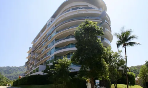 Сногсшибательные апартаменты с 1 спальней и с видом на бассейн в проекте Карон Хилл, на пляже Карон