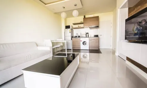 Потрясающие апартаменты с 1 спальней и с видом на горы в проекте Лаго, на пляже Найхарн