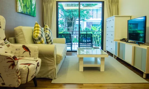 Потрясающие апартаменты с 1 спальней и с видом на бассейн, на пляже Найхарн