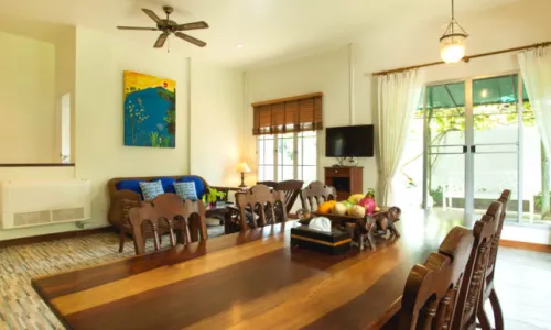 Комфортабельная вилла с 3 спальнями и с видом на бассейн в проекте Суксан, на пляже Равай