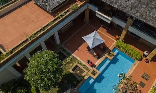 Сногсшибательная вилла с 3 спальнями и с видом на бассейн, не далеко от моря в проекте Чом Таван, на пляже Бангтао/Лагуна