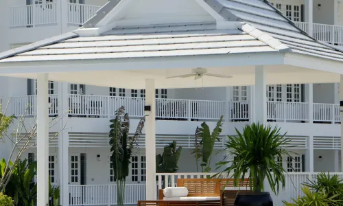 Великолепные апартаменты с 2 спальнями и с видом на бассейн в проекте Оушен Бриз, на пляже Бангтао/Лагуна