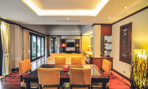 Удобная вилла с 4 спальнями и с видом на бассейн в проекте Сайтан, на пляже Бангтао/Лагуна