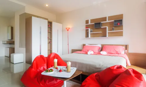 Удобные апартаменты с 1 спальней и с видом на бассейн в проекте Карон Чик, на пляже Карон