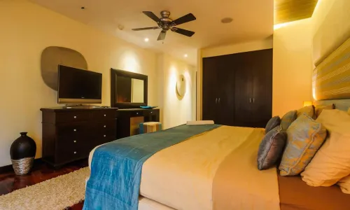 Модные апартаменты с 3 спальнями и с видом на сад, не далеко от моря в проекте Чом Таван, на пляже Бангтао/Лагуна