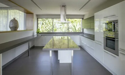 Роскошная вилла с 4 спальнями и с видом на море в проекте Ля Колин, на пляже Лаян 