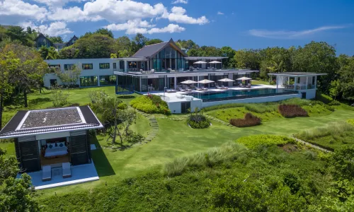 Превосходная вилла премиум класса с 7 спальнями и с видом на море в проекте Зе Бэй, на пляже Мыс Яму