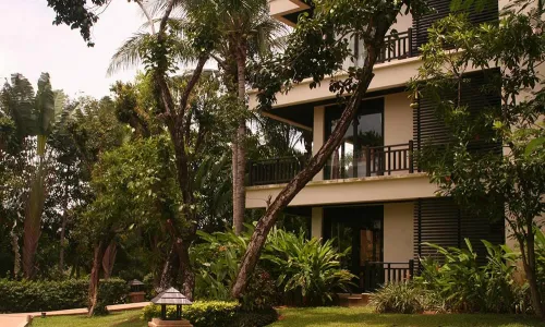 Удобные апартаменты с 3 спальнями и с видом на бассейн, не далеко от моря в проекте Чом Таван, на пляже Бангтао/Лагуна