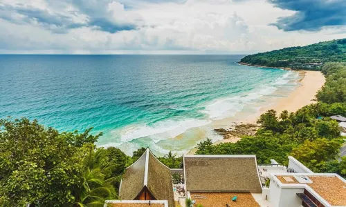 Модная вилла премиум класса с 5 спальнями и с видом на море в проекте Малайвана, на пляже Найтон