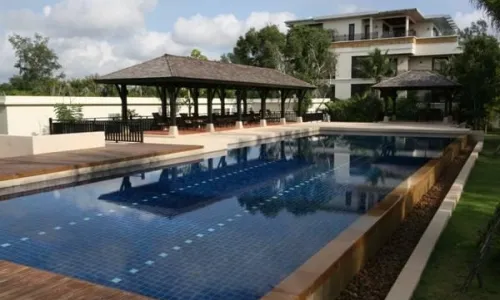 Комфортабельные апартаменты с 3 спальнями и с видом на сад, не далеко от моря в проекте Чом Таван, на пляже Бангтао/Лагуна