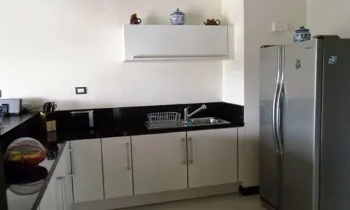 Великолепные апартаменты с 3 спальнями и с видом на сад, не далеко от моря в проекте Чом Таван, на пляже Бангтао/Лагуна