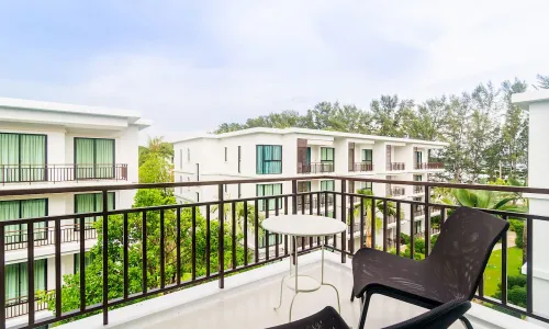 Превосходные апартаменты с 2 спальнями и с видом на бассейн, на пляже Найхарн