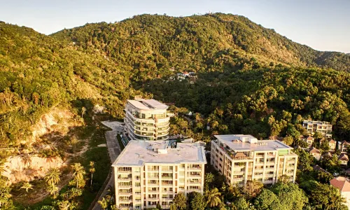 Удобные апартаменты с 1 спальней и с видом на бассейн в проекте Карон Хилл, на пляже Карон