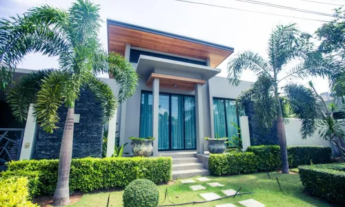 Модная вилла с 3 спальнями и с видом на бассейн в проекте Модерн Зен, на пляже Найхарн