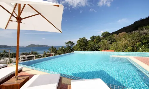 Потрясающие апартаменты с 2 спальнями и с видом на горы в проекте Зе бэй клиф, на пляже Патонг 