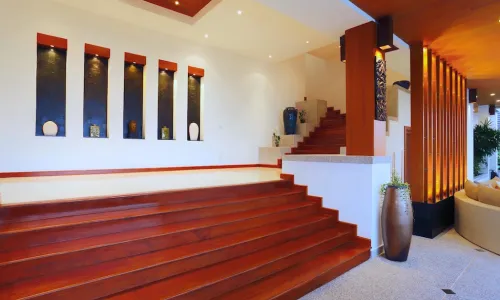 Сногсшибательная вилла премиум класса с 5 спальнями и с видом на море в проекте Баан Тай Сурин Хилл, на пляже Сурин