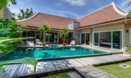 Восхитительная вилла с 3 спальнями и с видом на бассейн, на пляже Найхарн