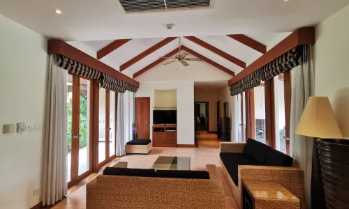 Сказочная вилла с 3 спальнями и с видом на бассейн в проекте Лагуна Хомс, на пляже Бангтао/Лагуна