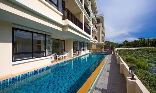 Удобные апартаменты с 2 спальнями и с видом на бассейн в проекте Лаго, на пляже Найхарн