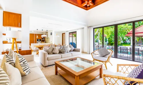 Удобная вилла с 4 спальнями и с видом на бассейн в проекте Сайтан, на пляже Бангтао/Лагуна