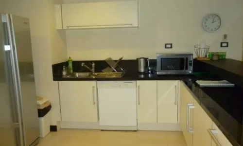 Комфортабельные апартаменты с 3 спальнями и с видом на сад, не далеко от моря в проекте Чом Таван, на пляже Бангтао/Лагуна