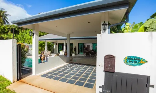 Cтильная вилла с 2 спальнями и с видом на бассейн, на пляже Найхарн