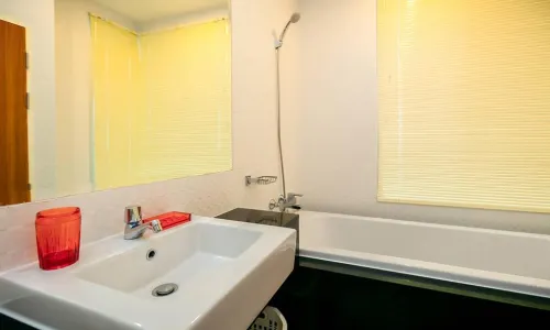 Восхитительные апартаменты с 1 спальней и с видом на город в проекте Карон Чик, на пляже Карон